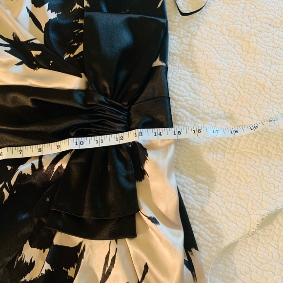 WHBM DRESS, never worn, purchased for wedding but didn’t go. - Picture 4 of 13